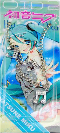 Card installerat Hatsune noterar tre halsband diamant hänge